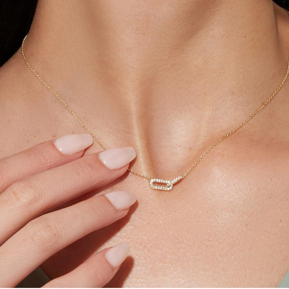 Elegant Gold Paper clip Necklace with Diamond Accents